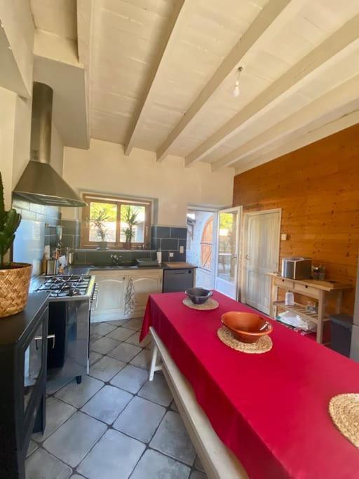 Gite Belfortes Plein Coeur De Brassac Brassac  Экстерьер фото