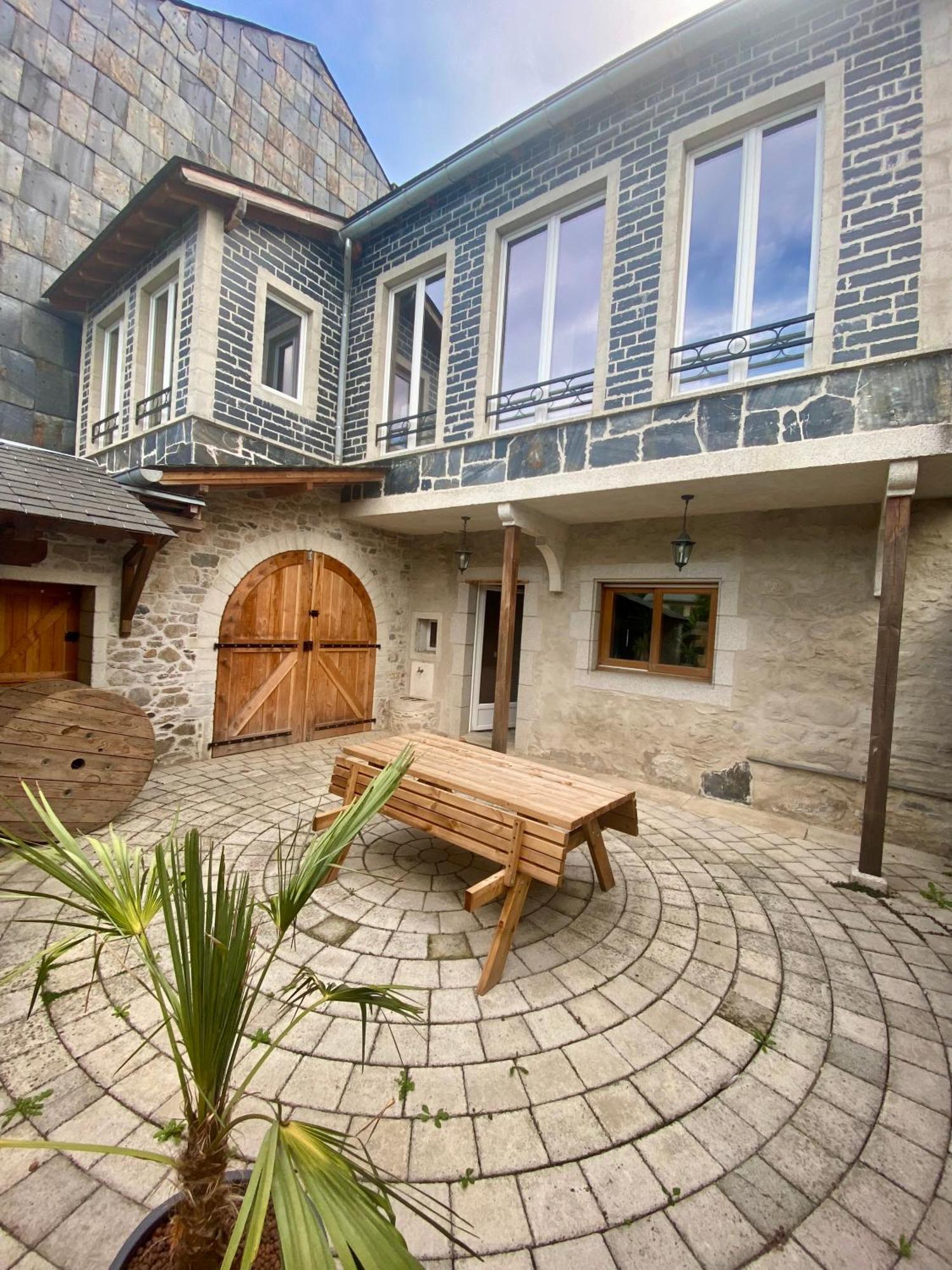 Gite Belfortes Plein Coeur De Brassac Brassac  Экстерьер фото